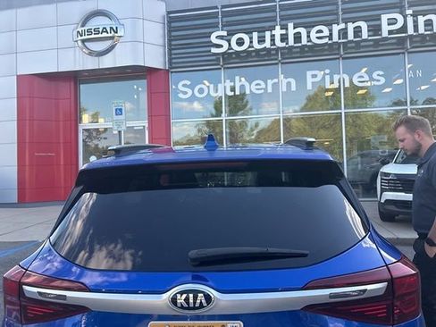 Used 2021 Kia Seltos EX AWD/4WD image 5
