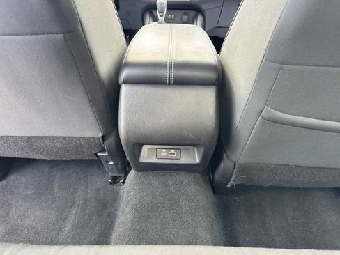 Used 2025 Nissan Altima 2.5 SV FWD image 31