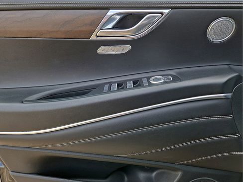 Used 2024 Genesis GV80 2.5T image 23