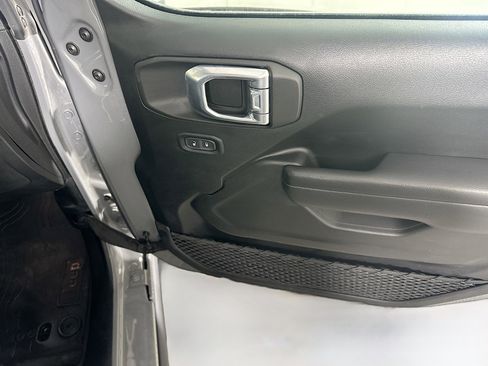 Used 2023 Jeep Wrangler Unlimited w/ Cold Weather Group image 30