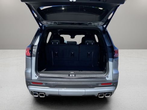 Used 2025 GMC Acadia Elevation w/ LPO, Floor Liner Package image 7