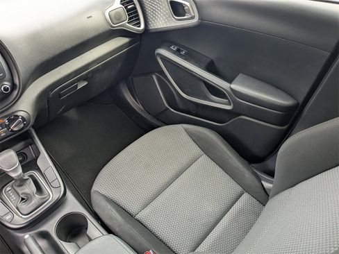 Used 2023 Kia Soul LX w/ Option Group 015 image 16