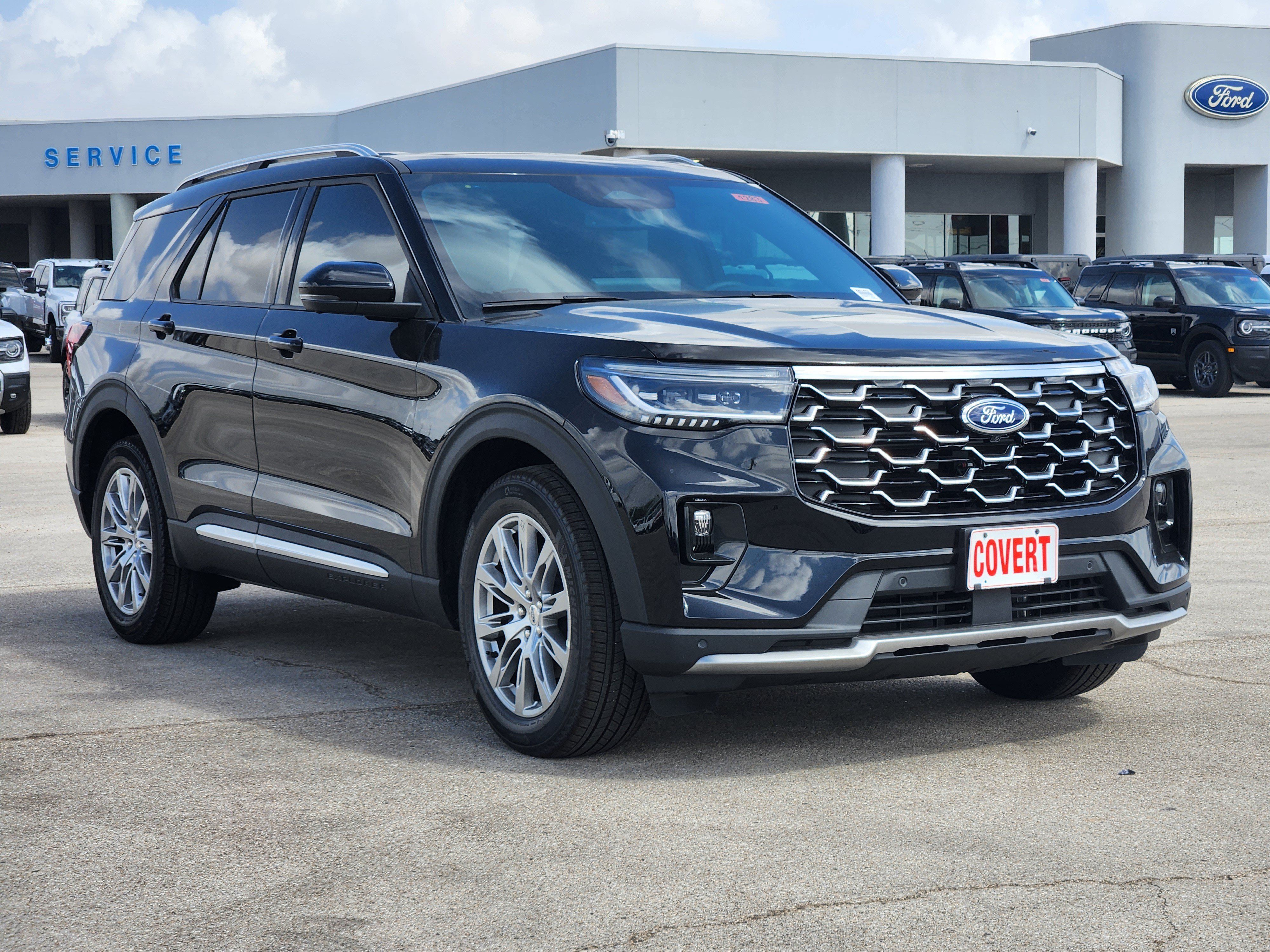 New 2026 Ford Explorer Platinum RWD image 2