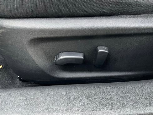 Used 2025 Nissan Altima 2.5 SV image 11