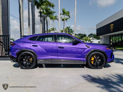 Used 2023 Lamborghini Urus Performante AWD/4WD image 7