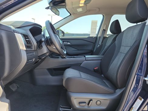 Certified 2024 Nissan Rogue SV image 14