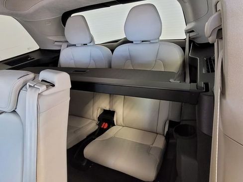 New 2026 Volvo XC90 B6 Ultra w/ Lounge Package AWD/4WD image 11