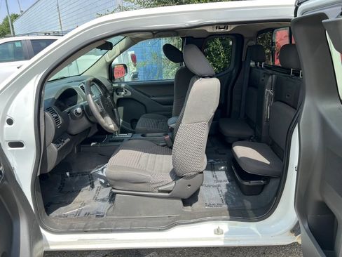 Used 2019 Nissan Frontier SV RWD image 8