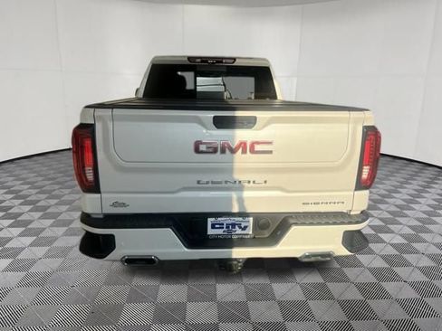 Used 2025 GMC Sierra 1500 Denali w/ Denali Reserve Package AWD/4WD image 8