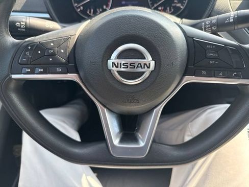 Used 2020 Nissan Altima 2.5 S FWD image 10