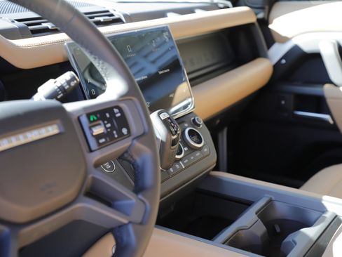 New 2026 Land Rover Defender 110 S image 18