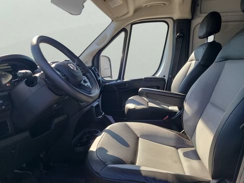 Used 2025 RAM ProMaster 2500 w/ Convenience Group FWD image 16