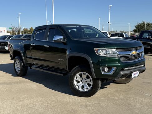 Used 2015 Chevrolet Colorado LT w/ Luxury Package image 2
