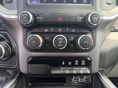Used 2022 RAM 1500 Big Horn AWD/4WD image 27
