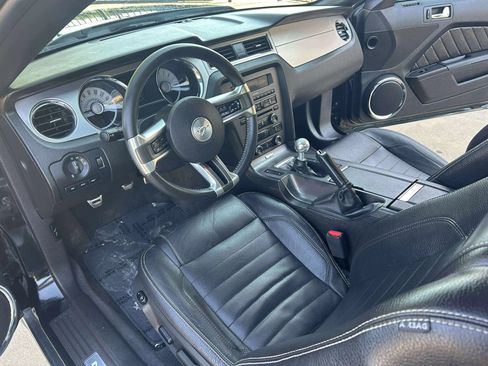 Used 2011 Ford Mustang Premium w/ 203A Rapid Spec Order Code image 24