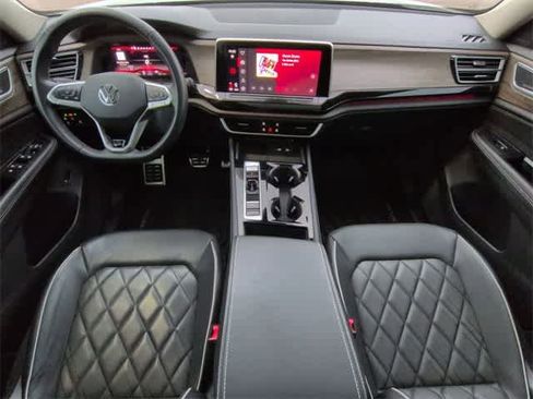 Used 2024 Volkswagen Atlas SEL Premium R-Line image 16