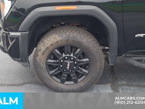 Used 2024 GMC Sierra 2500 AT4 AWD/4WD image 12