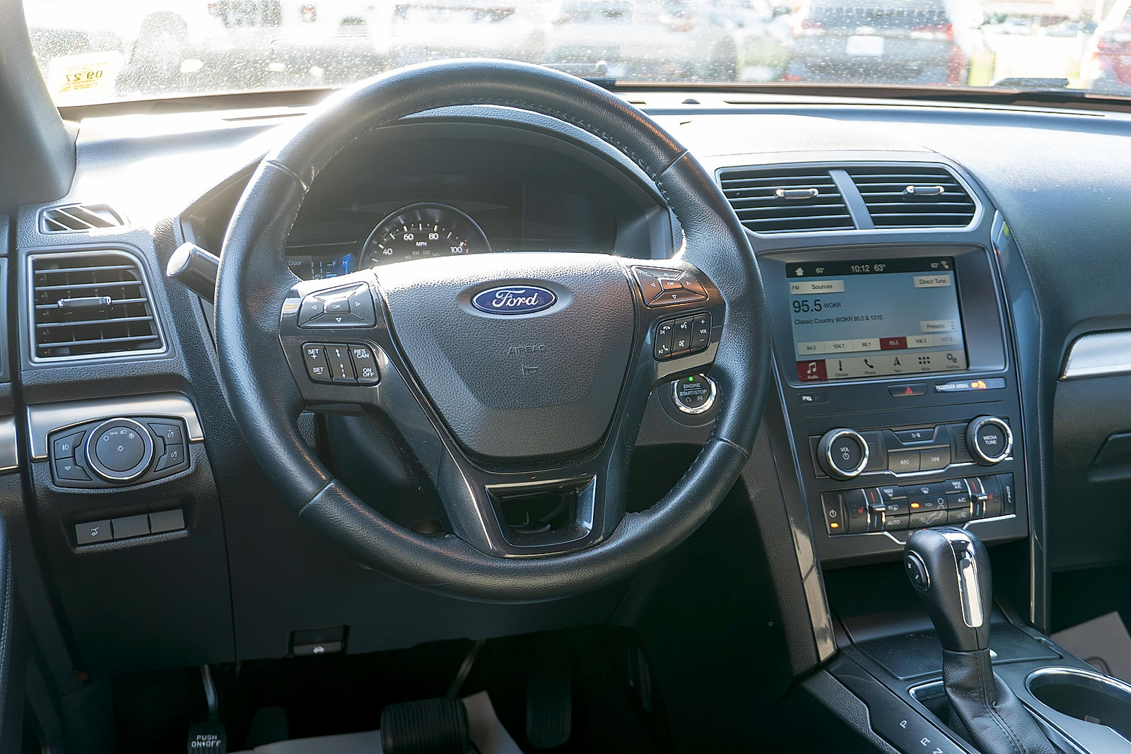 Used 2019 Ford Explorer XLT w/ Equipment Group 201A AWD/4WD image 13
