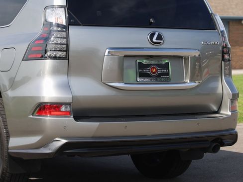 Used 2023 Lexus GX 460 Luxury w/ Sport Design Package image 28