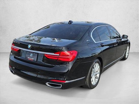 Used 2018 BMW 740e xDrive AWD/4WD image 5