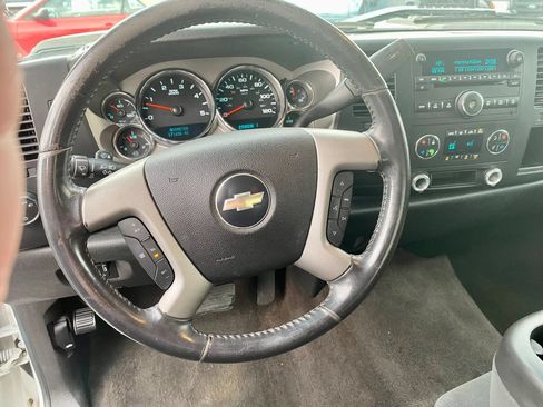 Used 2008 Chevrolet Silverado 2500 LT w/ 1LT Convenience Package AWD/4WD image 10