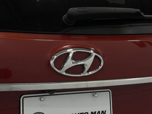 Used 2017 Hyundai Santa Fe SE image 36