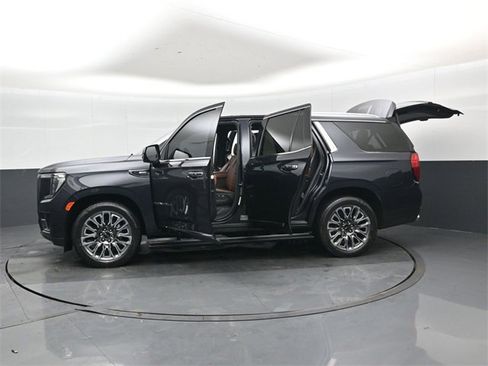 Used 2023 GMC Yukon Denali Ultimate image 51