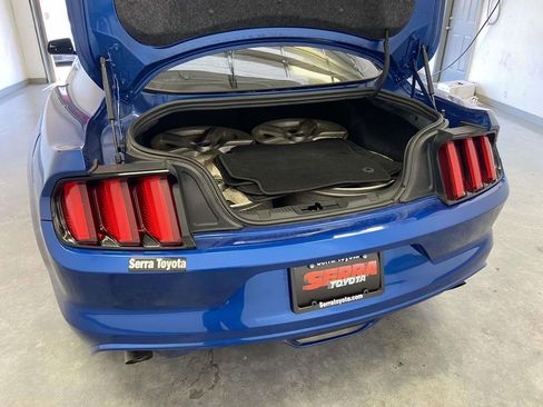 Used 2017 Ford Mustang Coupe image 10