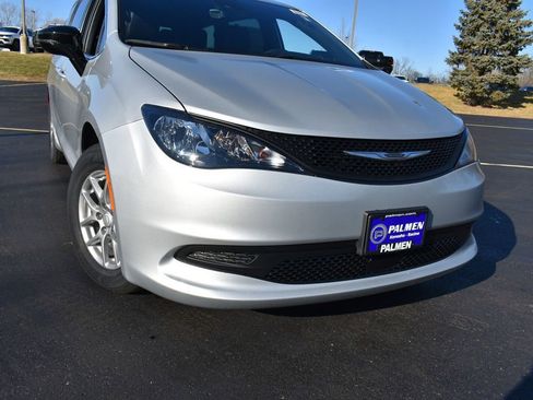 New 2026 Chrysler Voyager LX image 2