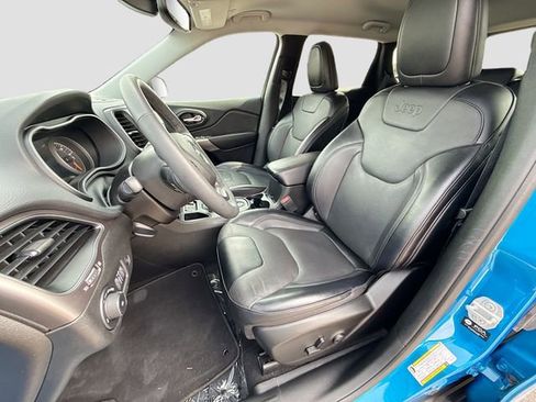 Used 2022 Jeep Cherokee Latitude Lux FWD image 18