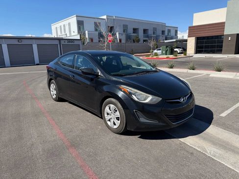 Used 2016 Hyundai Elantra SE image 7