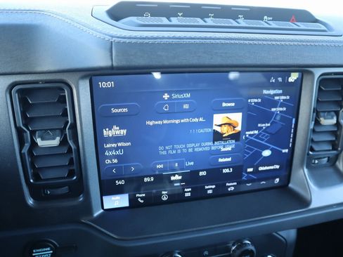 New 2025 Ford Bronco Badlands image 5