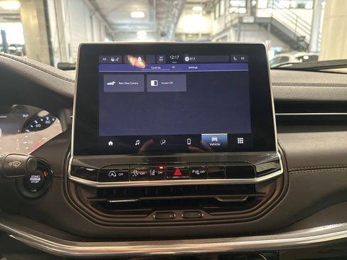 Used 2023 Jeep Compass Limited image 25