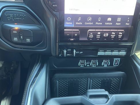 Used 2026 RAM 3500 Limited AWD/4WD image 47