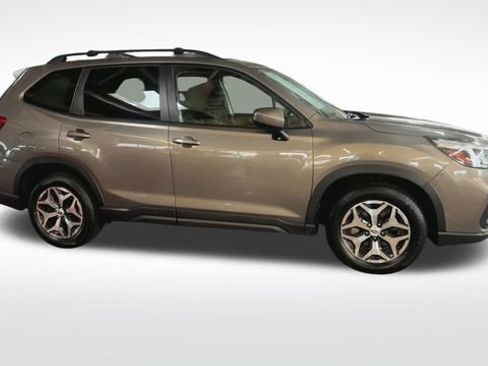 Used 2021 Subaru Forester Premium w/ Popular Package #1 AWD/4WD image 10