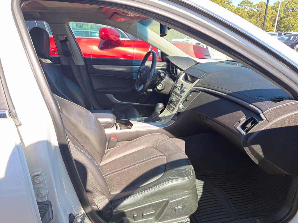 Used 2013 Cadillac CTS Luxury RWD image 2