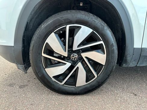Used 2024 Volkswagen Atlas SE AWD/4WD image 42