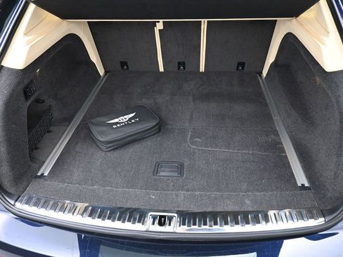 New 2025 Bentley Bentayga image 35