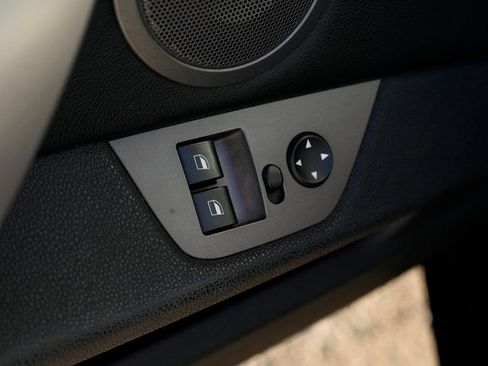 Used 2003 BMW Z4 2.5i image 23