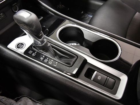 Used 2024 Nissan Altima 2.5 SV AWD/4WD image 26
