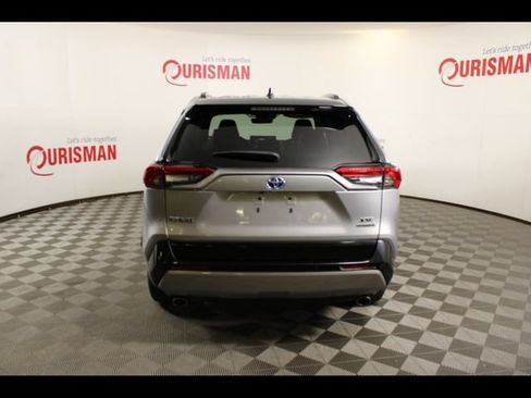 Used 2023 Toyota RAV4 XSE AWD/4WD image 7
