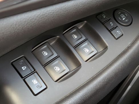 Used 2018 Cadillac Escalade Premium Luxury AWD/4WD image 26