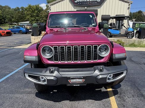 Used 2024 Jeep Wrangler Unlimited Sahara w/ Technology Group AWD/4WD image 6