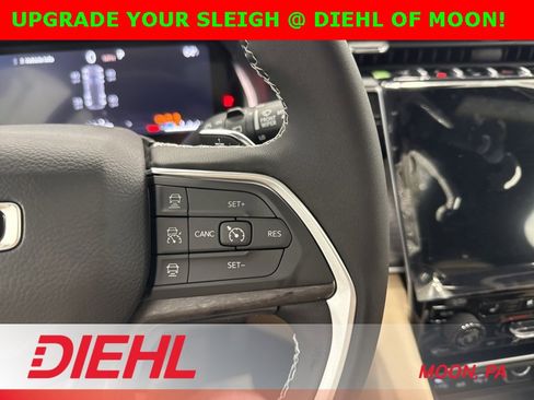 New 2025 Jeep Grand Cherokee Limited w/ Luxury Tech Group II image 28