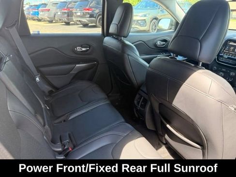 Used 2019 Jeep Cherokee Limited w/ Luxury Group AWD/4WD image 9