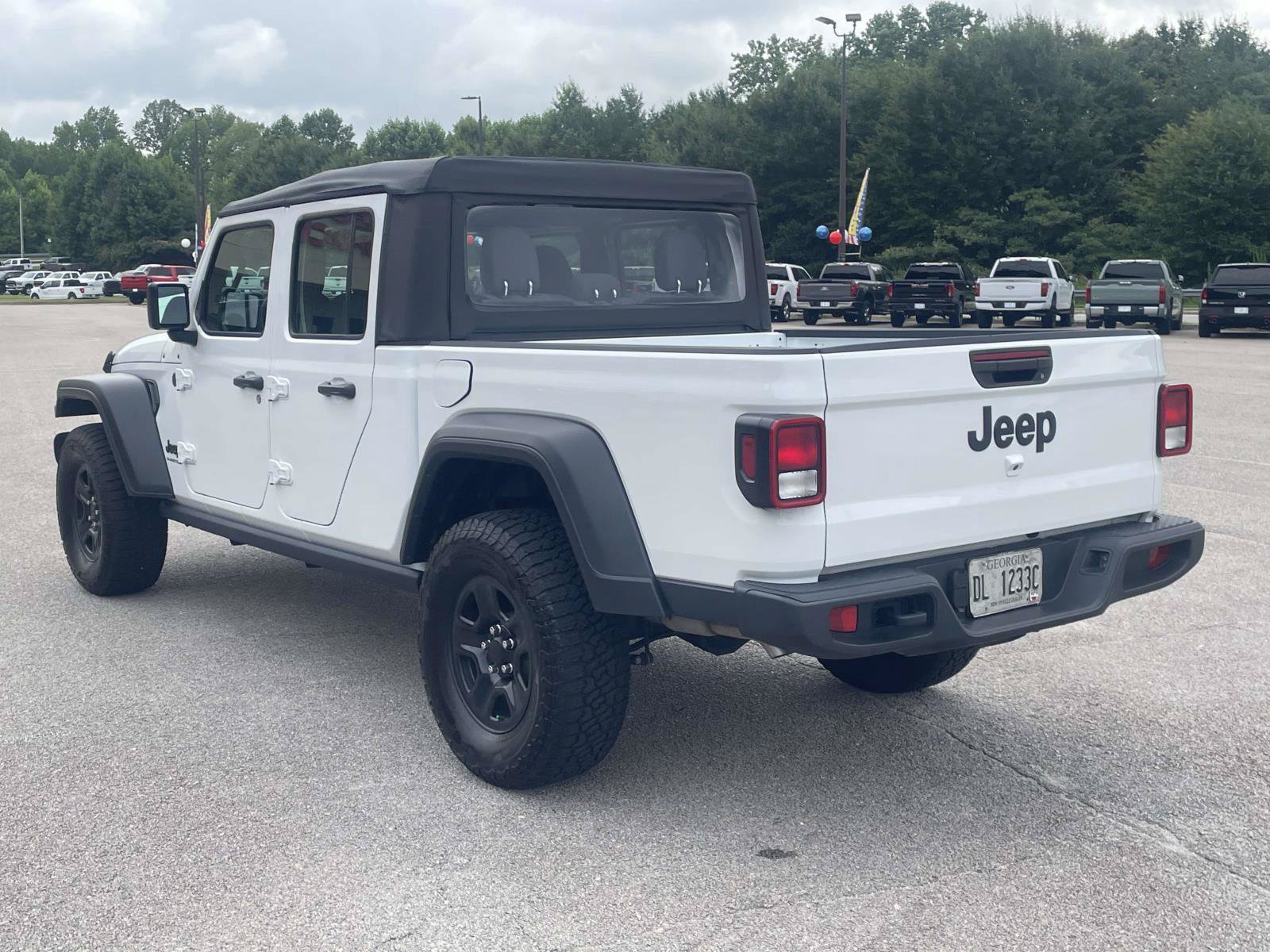 Used 2025 Jeep Gladiator Sport AWD/4WD image 5