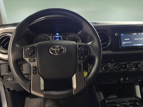 Used 2019 Toyota Tacoma Limited image 20