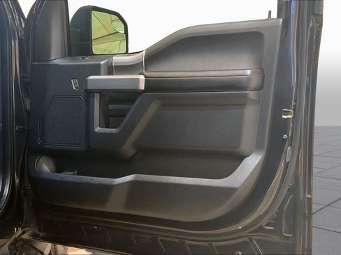 Used 2015 Ford F150 XLT w/ Equipment Group 302A Luxury AWD/4WD image 23