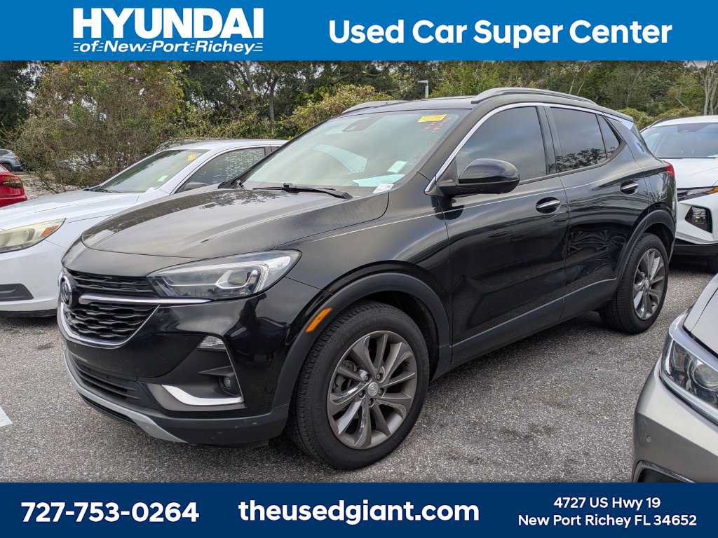 Used 2021 Buick Encore GX Essence w/ Advanced Technology Package FWD image 1