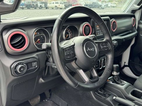 Used 2023 Jeep Wrangler Unlimited Sport AWD/4WD image 2